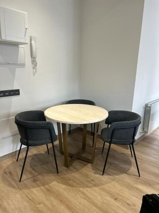 Piso Deluxe Con Balcon Cerca Del Casco Viejo Lägenhet Bilbao Exteriör bild
