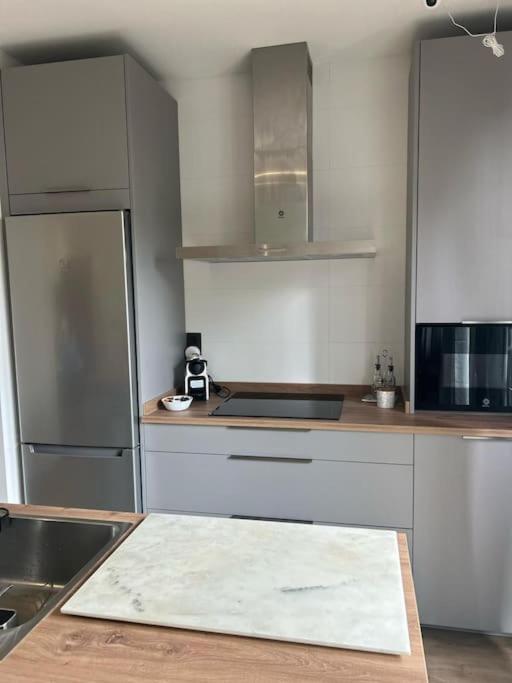 Piso Deluxe Con Balcon Cerca Del Casco Viejo Lägenhet Bilbao Exteriör bild