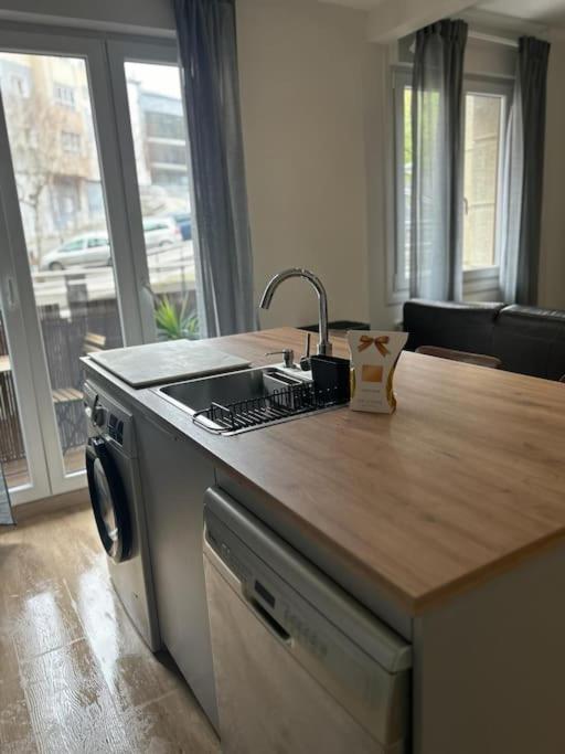 Piso Deluxe Con Balcon Cerca Del Casco Viejo Lägenhet Bilbao Exteriör bild